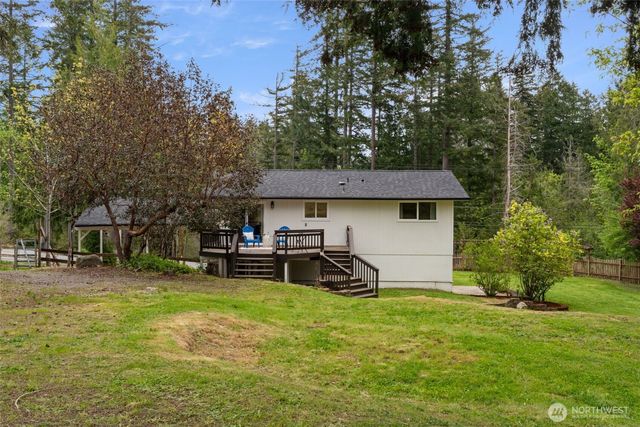 4631 E Grapeview Loop Road, Allyn, WA 98524
