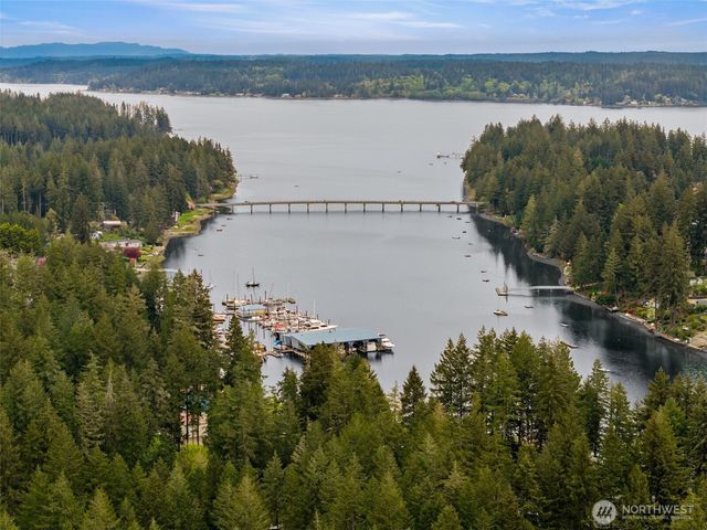 4631 E Grapeview Loop Road, Allyn, WA 98524