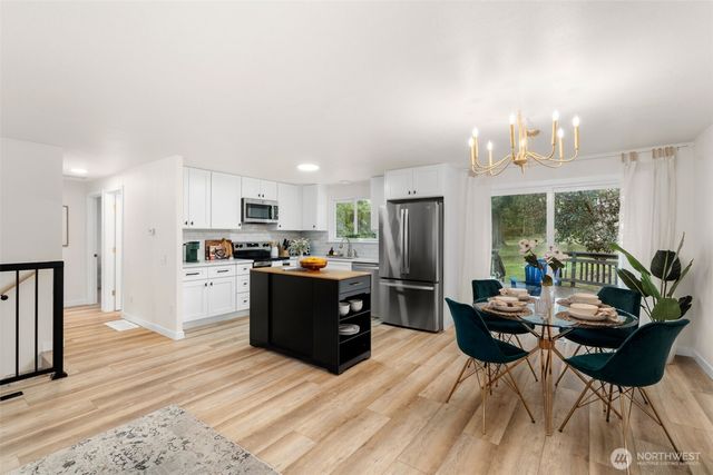4631 E Grapeview Loop Road, Allyn, WA 98524