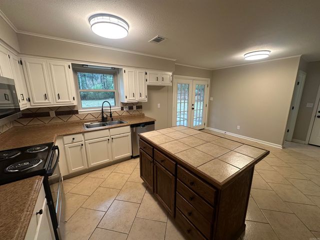 13 Deerwood Drive, Sheridan, AR 72150