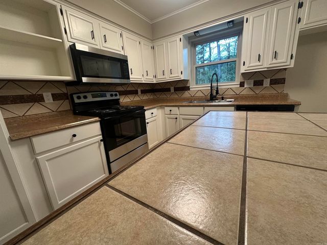 13 Deerwood Drive, Sheridan, AR 72150