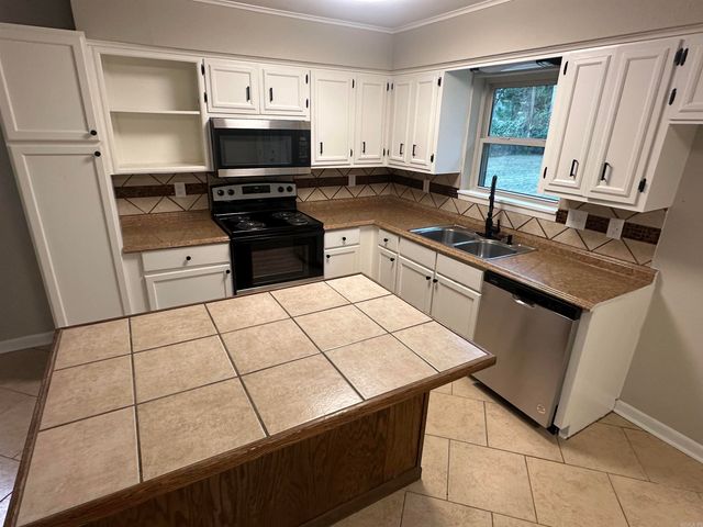 13 Deerwood Drive, Sheridan, AR 72150