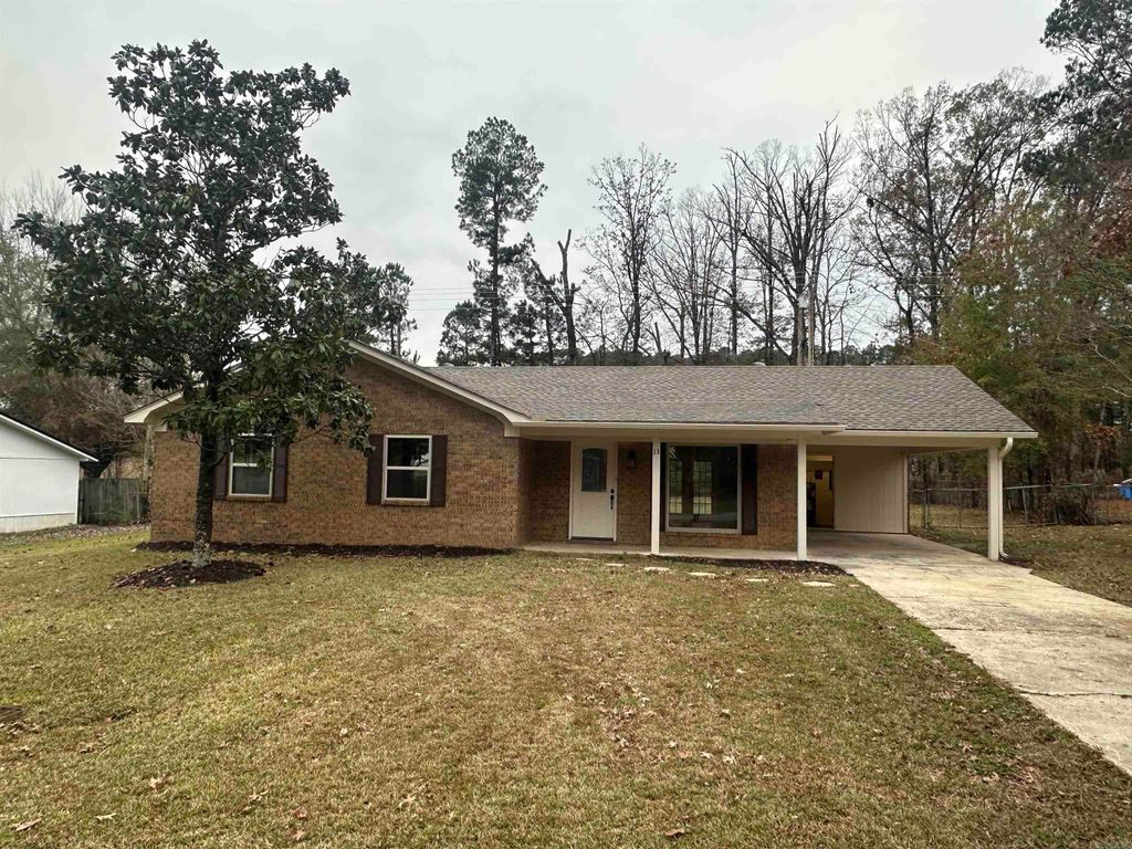 13 Deerwood Drive, Sheridan, AR 72150