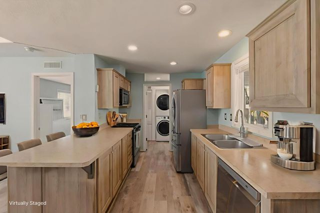 789 Green Valley Road Road 108, Watsonville, CA 95076