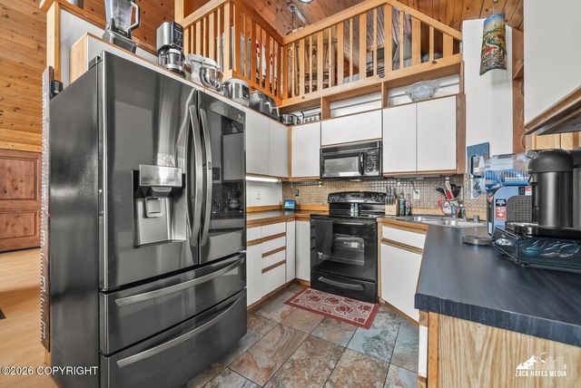 1195 N Lucille Street, Wasilla, AK 99654