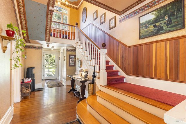 25 W Grant St, Healdsburg, CA 95448