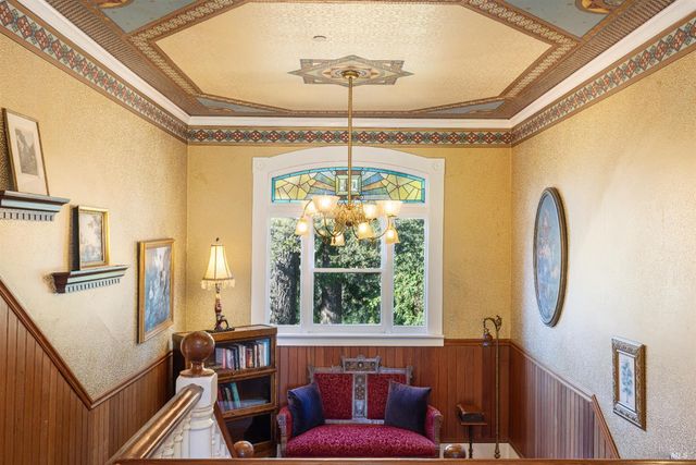 25 W Grant St, Healdsburg, CA 95448