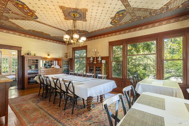 25 W Grant St, Healdsburg, CA 95448