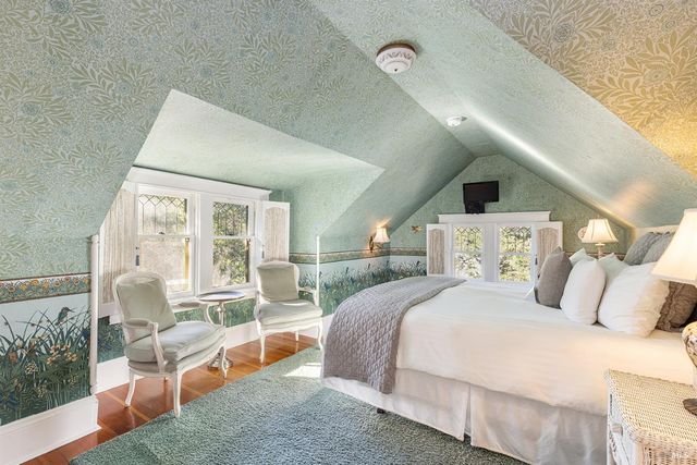 25 W Grant St, Healdsburg, CA 95448