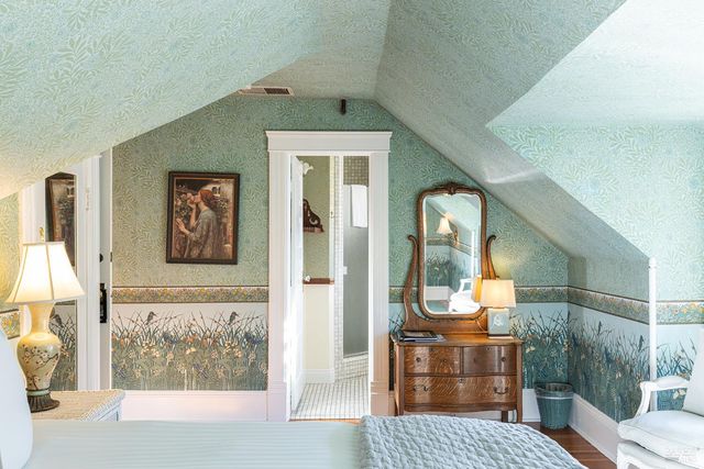 25 W Grant St, Healdsburg, CA 95448