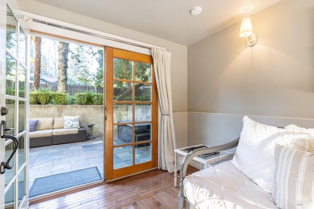 25 W Grant St, Healdsburg, CA 95448