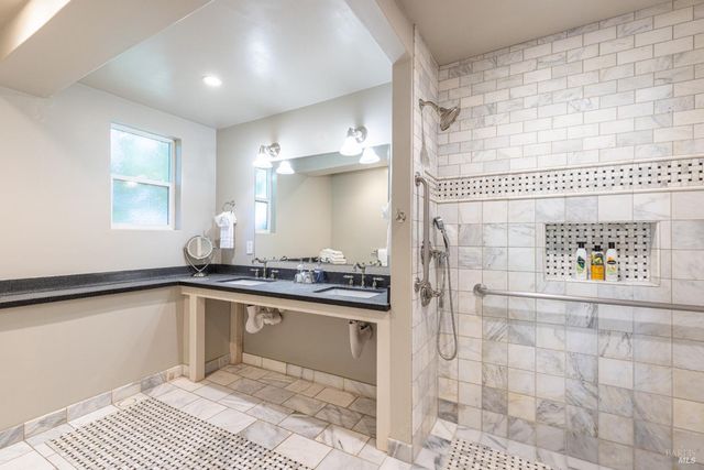 25 W Grant St, Healdsburg, CA 95448