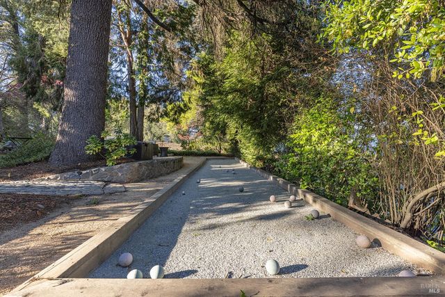 25 W Grant St, Healdsburg, CA 95448