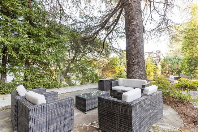 25 W Grant St, Healdsburg, CA 95448