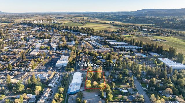 25 W Grant St, Healdsburg, CA 95448