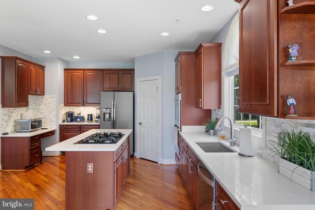 13902 LAKE MEADOWS DR, Bowie, MD 20720
