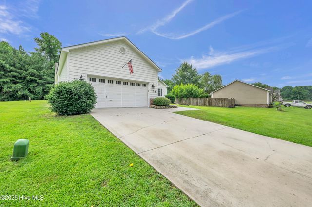 108 Beaver Creek Court, Jacksonville, NC 28540