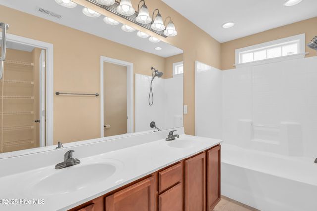 108 Beaver Creek Court, Jacksonville, NC 28540
