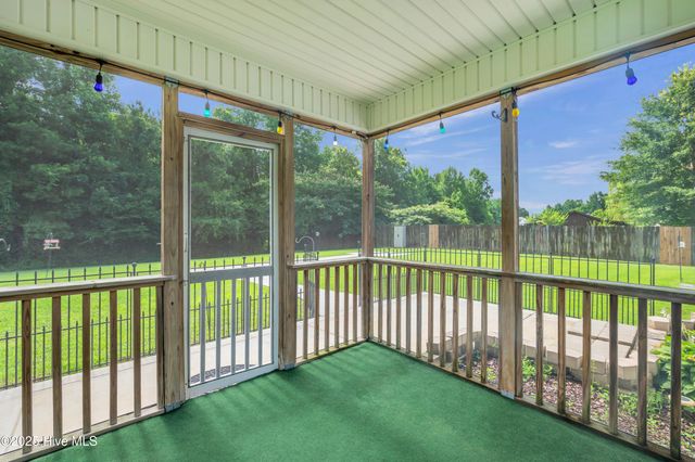 108 Beaver Creek Court, Jacksonville, NC 28540