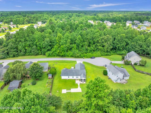108 Beaver Creek Court, Jacksonville, NC 28540