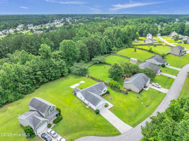 108 Beaver Creek Court, Jacksonville, NC 28540