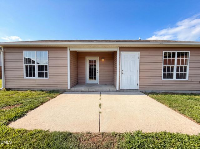 102 Reebe Circle, Selma, NC 27576