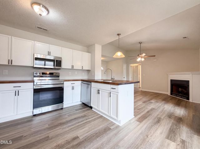 102 Reebe Circle, Selma, NC 27576