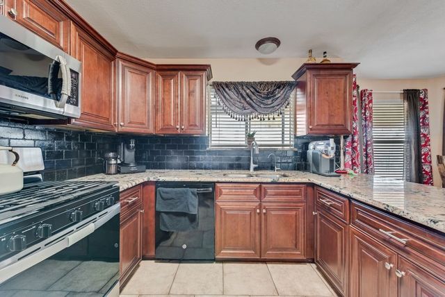 5701 Sea Breeze Lane, Fort Worth, TX 76135