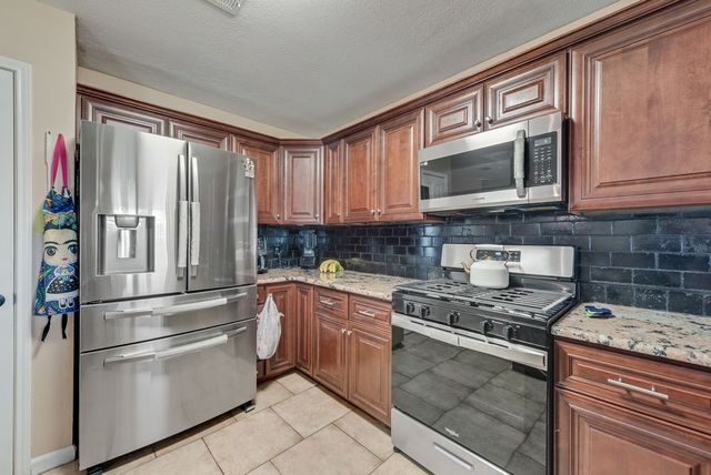 5701 Sea Breeze Lane, Fort Worth, TX 76135