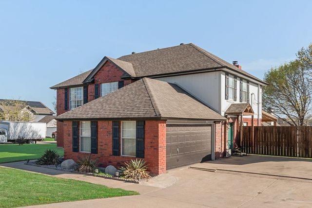 5701 Sea Breeze Lane, Fort Worth, TX 76135