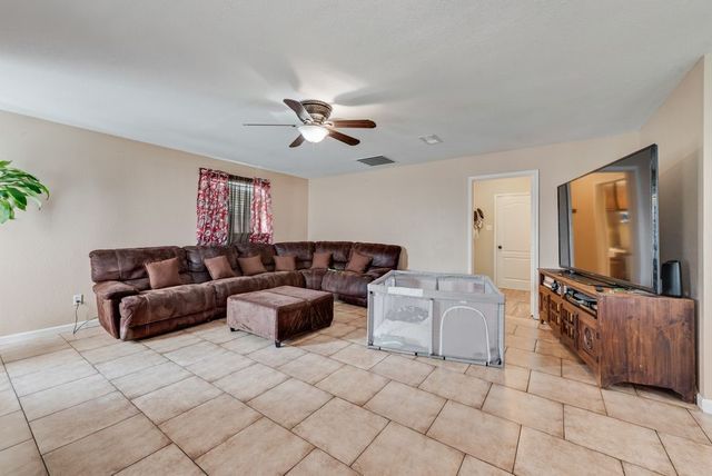 5701 Sea Breeze Lane, Fort Worth, TX 76135