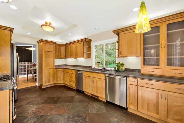 1637 N Clear Creek Place, Danville, CA 94526