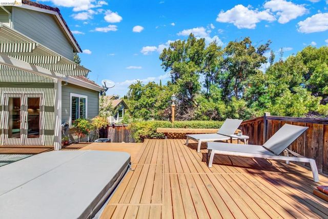 1637 N Clear Creek Place, Danville, CA 94526