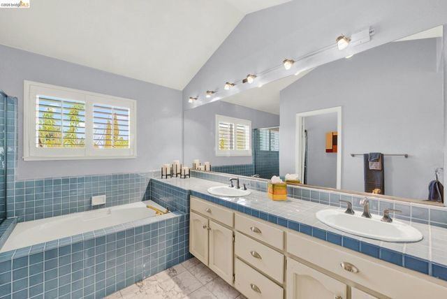 1637 N Clear Creek Place, Danville, CA 94526