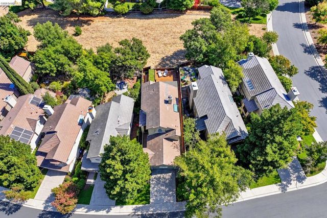 1637 N Clear Creek Place, Danville, CA 94526