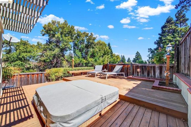 1637 N Clear Creek Place, Danville, CA 94526