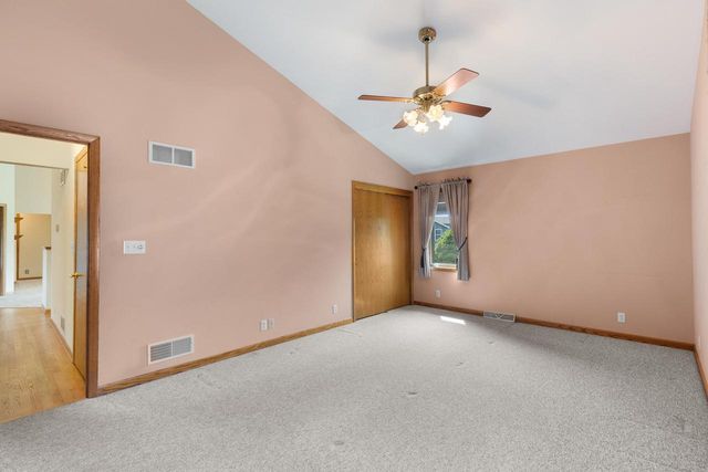6871 S Dory DRIVE, Franklin, WI 53132