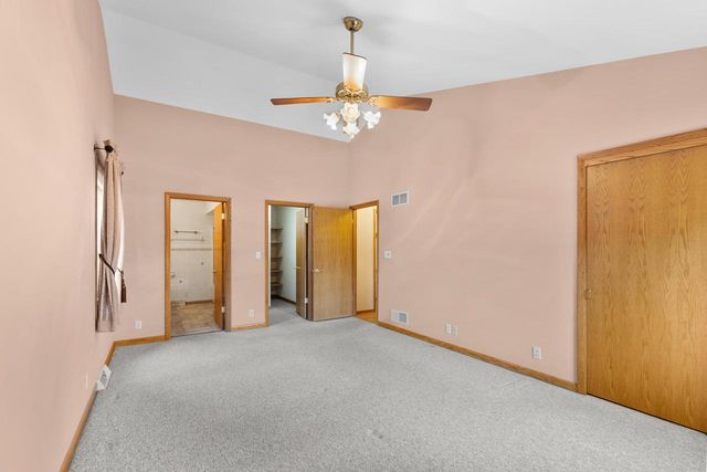 6871 S Dory DRIVE, Franklin, WI 53132