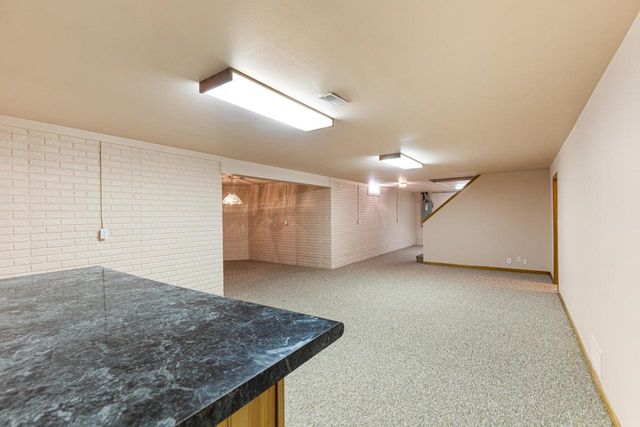6871 S Dory DRIVE, Franklin, WI 53132