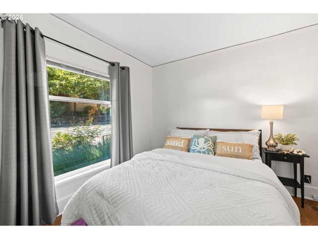 7738 Sw 31ST Ave, Portland, OR 97219