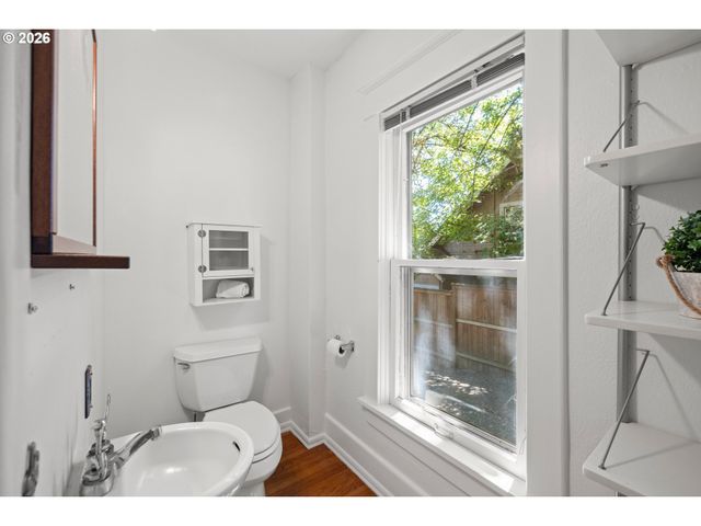 7738 Sw 31ST Ave, Portland, OR 97219