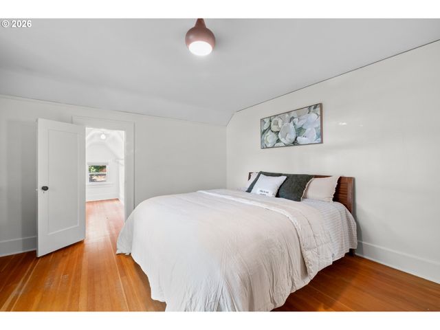 7738 Sw 31ST Ave, Portland, OR 97219