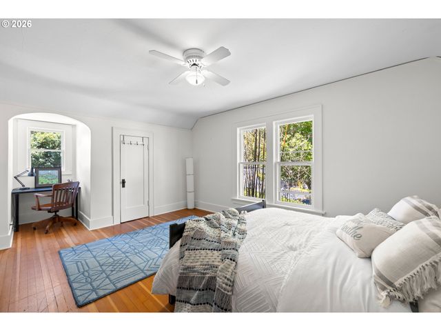 7738 Sw 31ST Ave, Portland, OR 97219