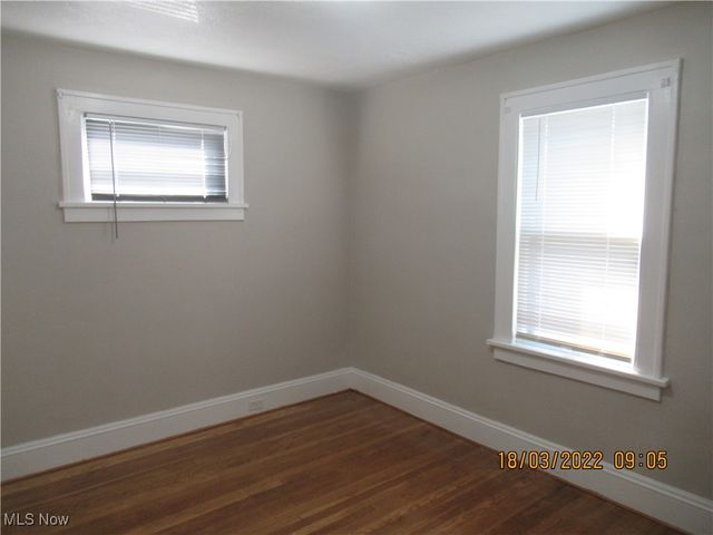 2015 Baxterly Avenue, Lakewood, OH 44107