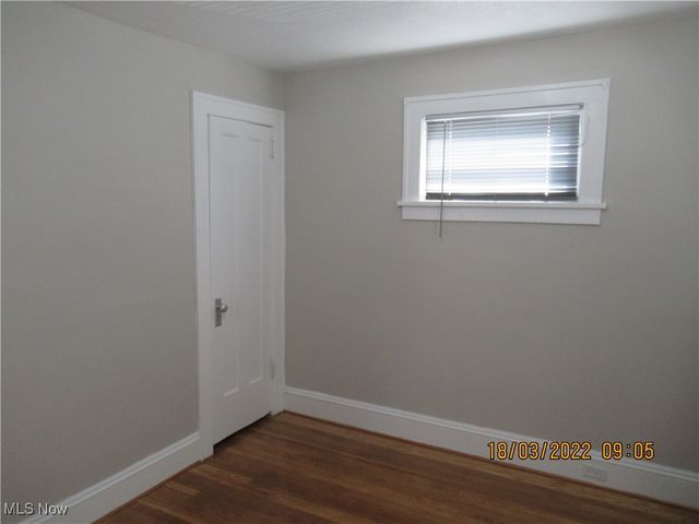 2015 Baxterly Avenue, Lakewood, OH 44107