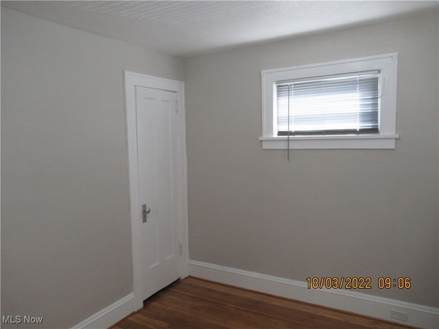 2015 Baxterly Avenue, Lakewood, OH 44107