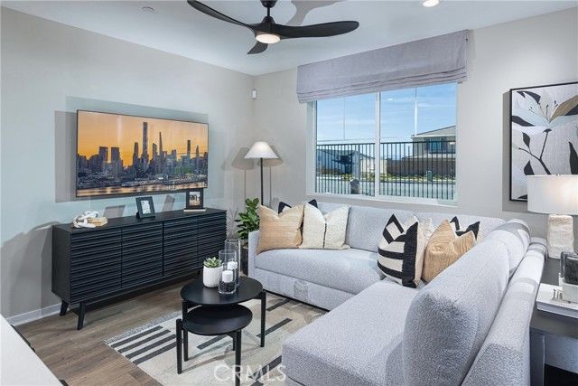 33191 Opal Glass Drive, Los Angeles, CA 92596