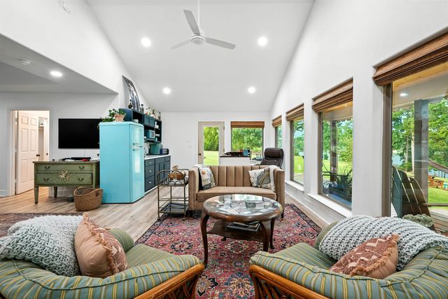 179 springlake dr, Gladewater, TX 75647