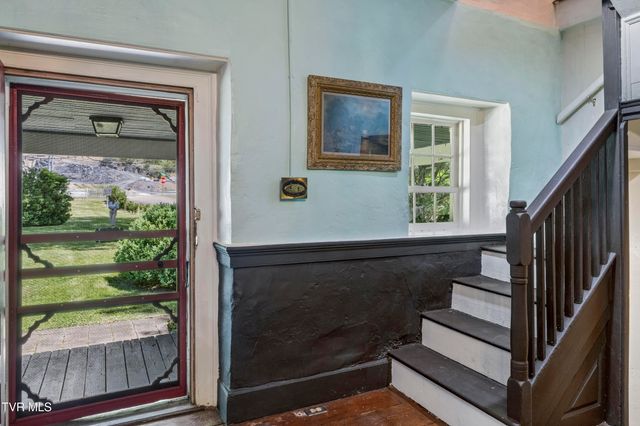 2833 East Oakland Avenue, Johnson City, TN 37601