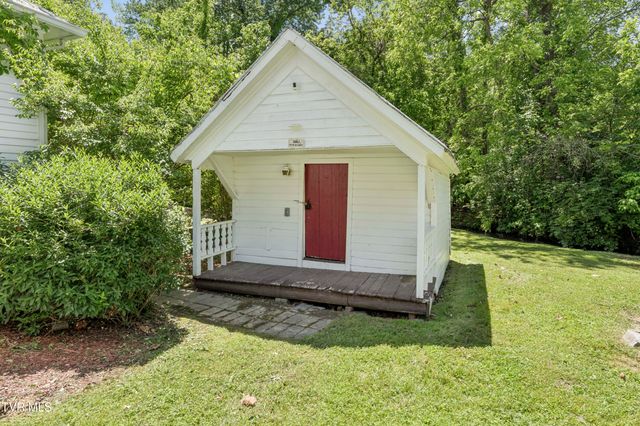 2833 East Oakland Avenue, Johnson City, TN 37601